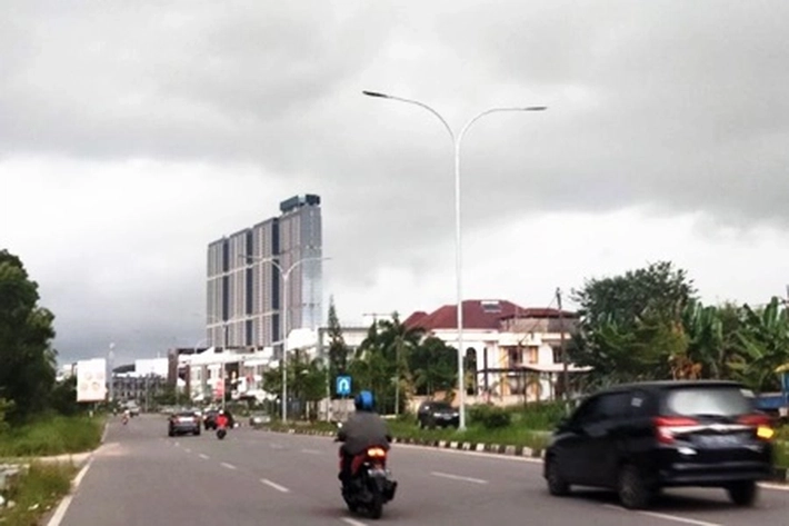 BMKG Batam Ingatkan Waspada Terhadap Potensi Hujan Lebat, Petir dan Angin Kencang