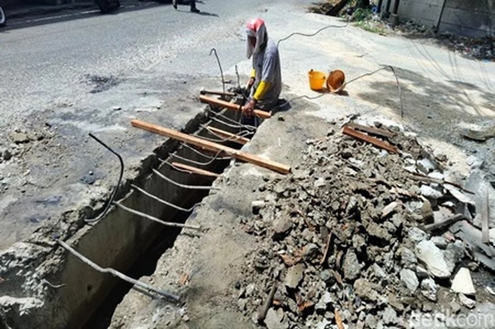 Dewan Sesalkan Aksi Protes Kontraktor yang Bongkar Jembatan Drainase karena Belum Dibayar