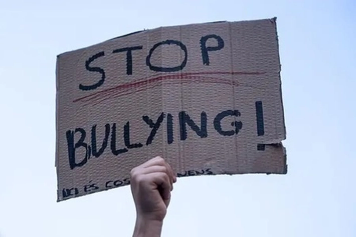 Darurat Perundungan di Indonesia, Apa Tanggung Jawab Sekolah?'