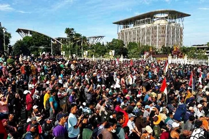 Pemerintah Pastikan Relokasi Warga di TNTN Pertengahan Desember 2025