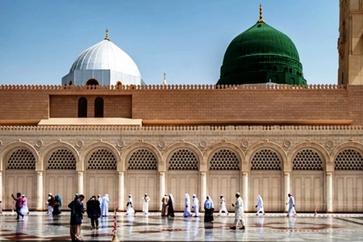 Ketika Sahabat Nabi Lekas Pergi usai Shalat