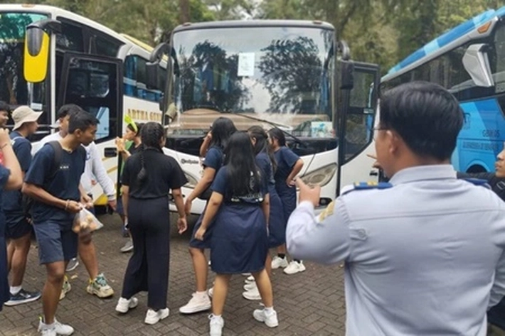 Sekolah Dilarang Lakukan Study Tour Luar Daerah karena Situasi Cuaca Ekstrem 
