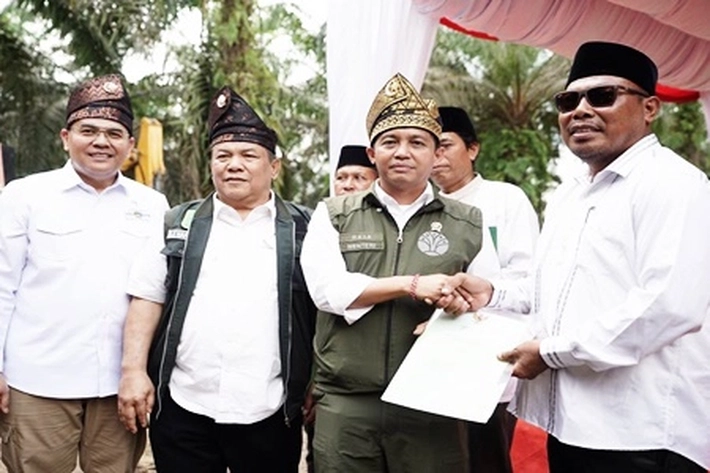 Penataan TNTN Dimulai dengan Tanam Trembesi Hingga Durian untuk Gantikan Sawit di Kawasan Hutan Satwa Liar