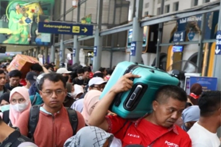 Jelang Libur Panjang dan Perayaan Nataru Lonjakan Penumpang Mulai Terasa