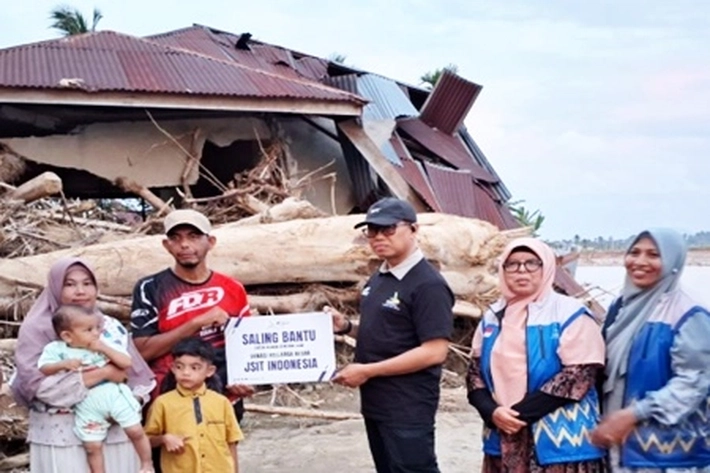 Jaringan Sekolah Islam Terpadu Distribusikan Bantuan Bagi Siswadan Guru yang Terdampak Bencana di Aceh
