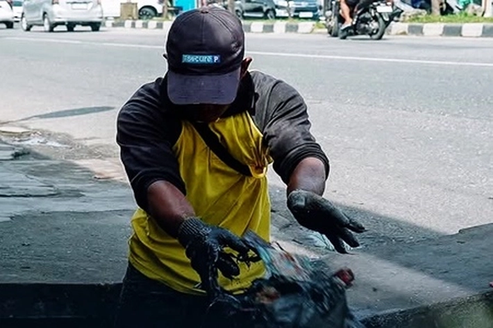 Nasib Pasukan Kuning Sebagai Pahlawan Kebersihan Masih Bergaji Dibawah UMR