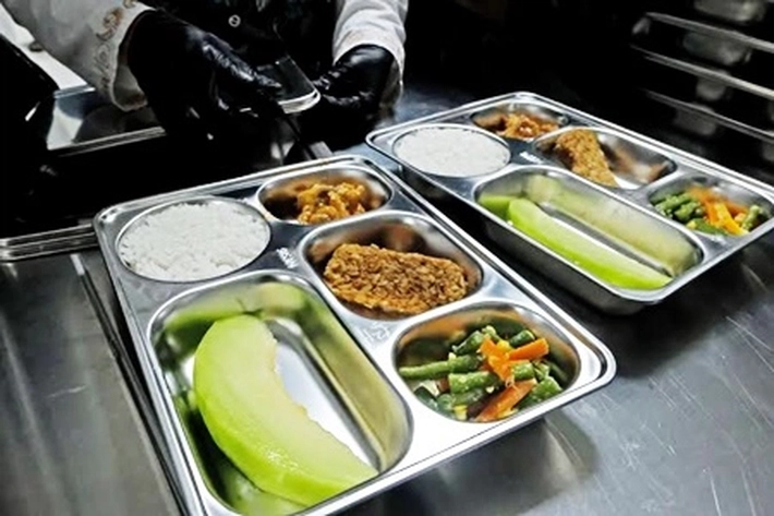 Lebih dari Satu Juta Warga Riau Sudah Terima Manfaat MBG Sejak Tahun 2025