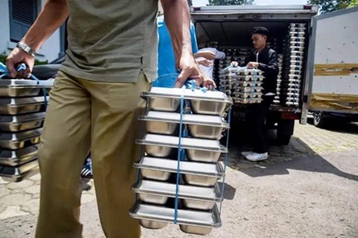 Satu Tahun MBG: Ratusan Yayasan Mitra Pemerintah Klaim Keberhasilannya