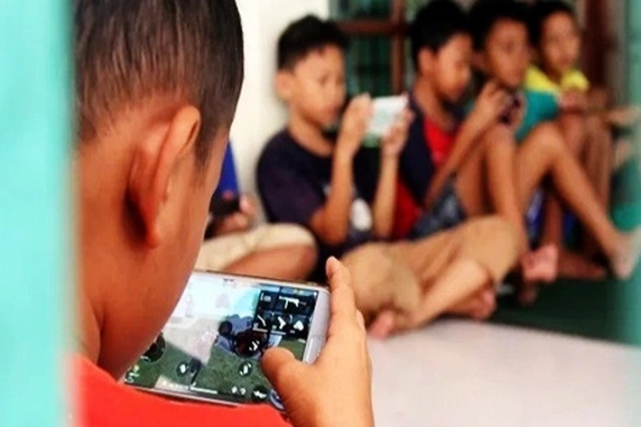 Anak Rentan Kecanduan Gadget yang Perlu di Beri Pendidikan Berbasis Keagamaan