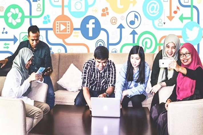 Gen Z Jadi Penggerak Literasi Berbasis Digital dan Bisa Perkuat Literasi Halal