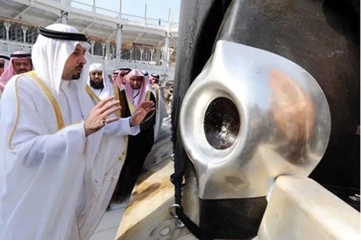 Jutaan Jamaah Haji dan Umrah Mengitari Ka'bah, Hajar Aswad Tetap jadi Pusat Magnet Spiritual