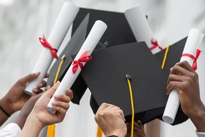 Dewan Sorot Kebijakan Penyaluran Beasiswa Pemko Pekanbaru