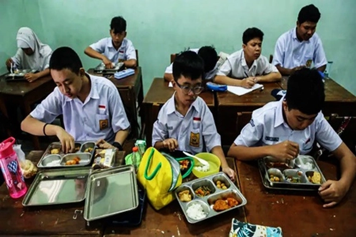 Anggaran MBG Sebesar Rp335 Triliun Digugat ke MK, Seberapa Mungkin Dikabulkan Hakim?