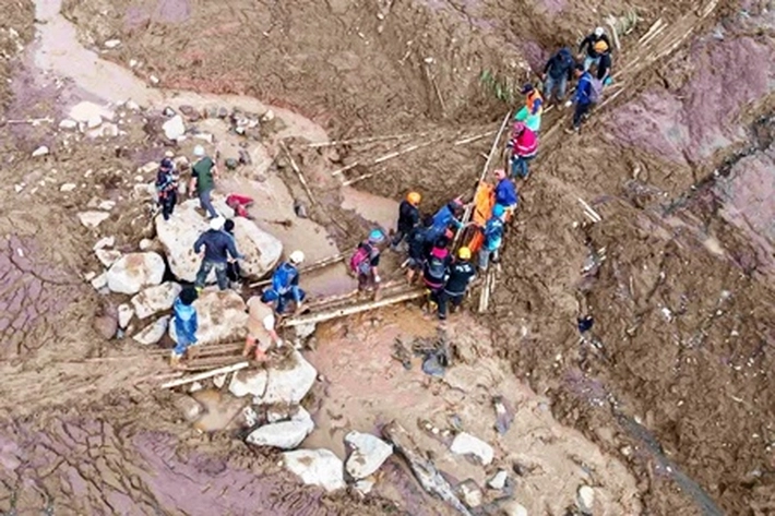 Longsor Tewaskan Belasan Orang: Mengapa Sering Terjadi dan Bisakah di Deteksi Dini?