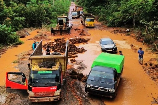 Hasil Reses Anggota Dewan Temukan Jalan Provinsi Banyak Rusak yang Perlu Segera Penanganan Cepat 