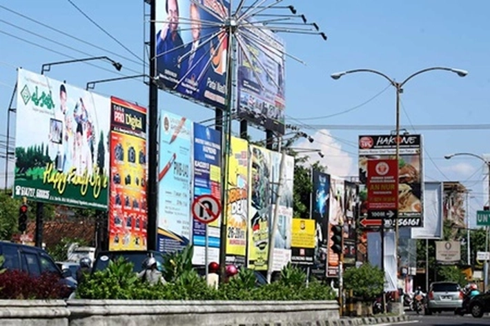 Pemko Diminta Percepat Penataan 'Hutan Iklan' di Sejumlah Jalan