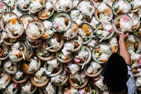 Masjid An-Nur Riau Sediakan 300 Takjil dan Bazar Gratis untuk Semarakan Ramadan 