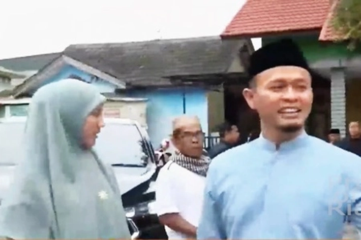 Walikota dan BRK Syariah Salurkan Bantuan di Masjid Baitul Amanah dalam Safari Ramadan