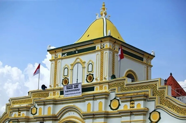 Kemegahan Masjid Jamik Sumenep Masih Tinggalkan Jejak Budaya Tionghoa 