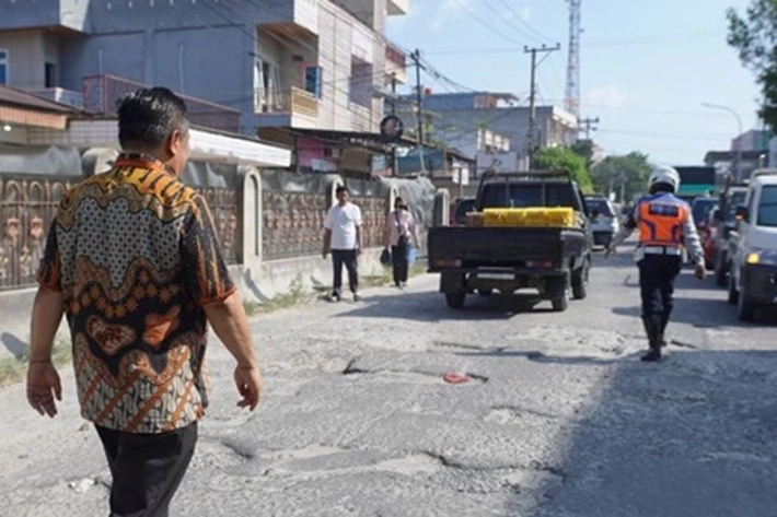 Pemprov Mulai 'Sapu Bersih' Jalanan yang Rusak khususnya di Tingkat Provinsi 