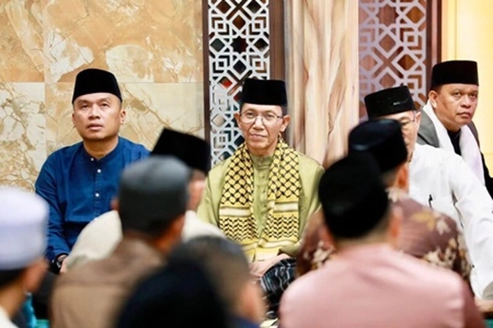 Walikota Amsakar Achmad Ajak Warga Batam Cintai Al-Qur’an di Peringatan Nuzulul Qur’an