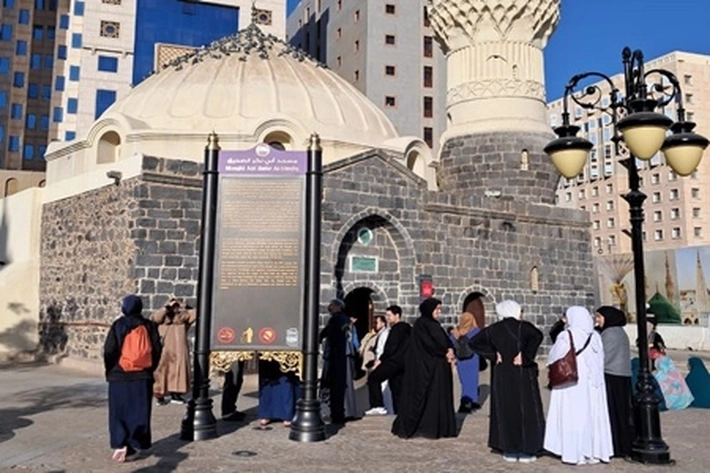 Diantara Banyak Masjid Bersejarah di Madinah, Masjid Abu Bakar yang Paling Menonjol Sebagai Penghormatan pada Sahabat Nabi