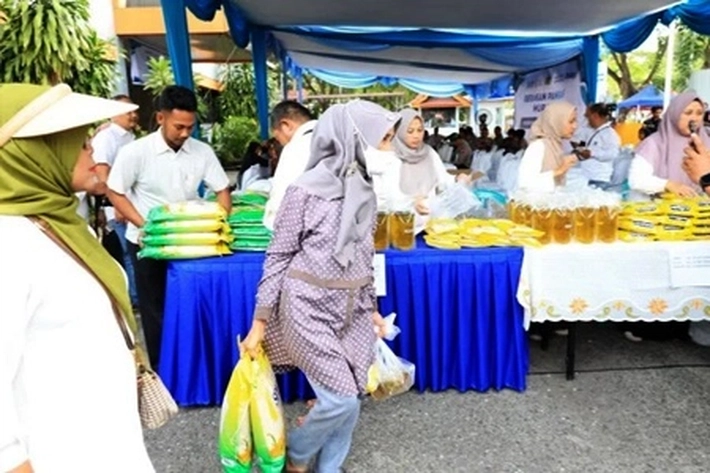 Polda Riau Bersama Bulog Buat Gerakan Pasar Murah di Ramadhan, 'untuk Tangkal Harga Beras yang Sudah Meroket'
