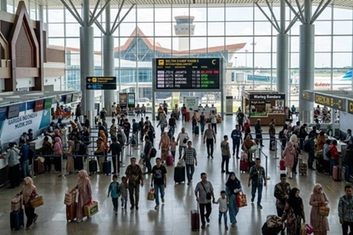 Aktivitas Penerbangan Mulai Alami Peningkatan di Lebaran, Trafik Penumpang di Bandara SSK II Mulai Naik