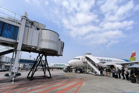 Jelang Lebaran 2026, Arus Mudik di Bandara SSK II Pekanbaru Mulai Dipenuhi Penumpang