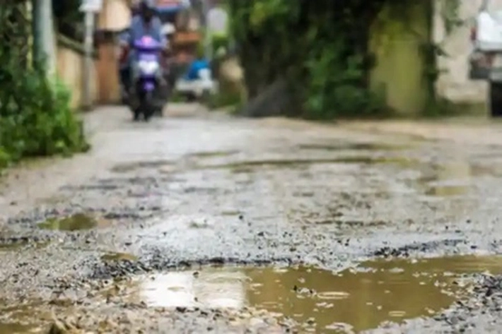 Jalan Rusak di Pekanbaru Tetap Diperbaiki, Kata Wakil Walikota Markarius Anwar