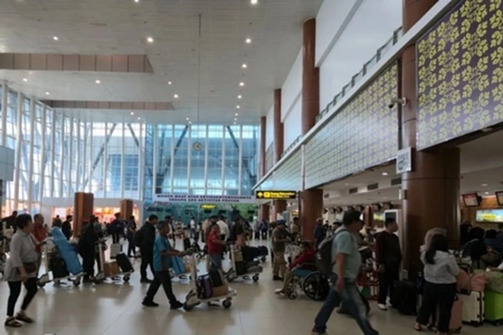 Arus Penumpang Bandara SSK II Pekanbaru Tunjukkan Dinamika Beragam
