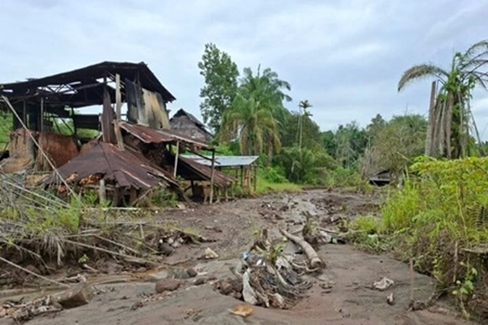 Limbah PLTU Keluarkan Pencemaran Udara Ditengah Pemukiman, Warga: Dapur Tertimbun Abu, Air Sumur Pun Jadi Kehitaman