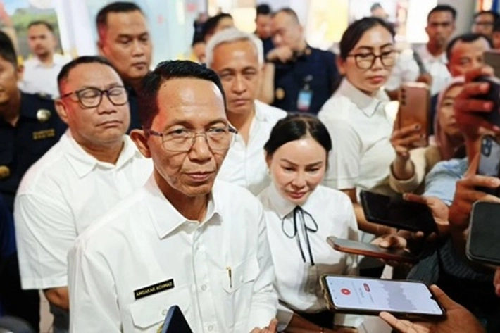 Amsakar Achmad Bersama Li Claudia Chandra Tinjau Pelabuhan Internasional Batam Center dan Harbour Bay