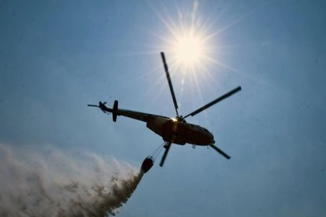 Riau Kembali Diselimuti 310 Titik Panas Hotspot yang Terus Perkuat Water Bombing dan OMC