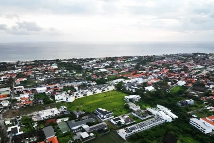 Modus Investasi Ilegal Terkuak Dilakukan oleh Warga Negara Asing dengan Manfaatkan Platform Airbnb 