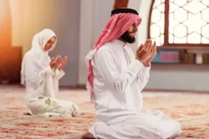 Shaf Shalat Laki-laki di Depan, Sedangkan Wanita di Belakang untuk Tetap Jaga Kekhusyukan