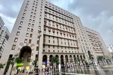 Petugas Penyelenggara Ibadah Haji Siapkan Whatsapp Center 24 Jam Demi Kenyamanan Terkait Akomodasi