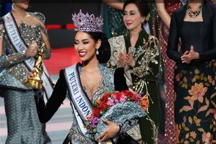 Agnes Aditya Rahajeng Dikukuhkan Sebagai Puteri Indonesia 2026