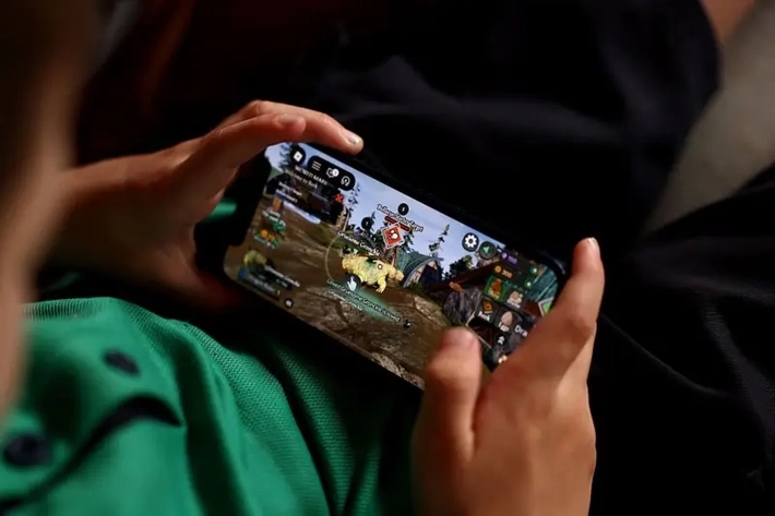 Sebulan Pembatasan Media Sosial untuk Anak 'Masih Ada Celah Palsukan Umur', 'Orang Tua Wajib Awasi 24 Jam Saat Bermain Gim Roblox'