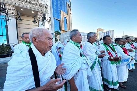 Ribuan Jamaah Haji Menuju Makkah yang Diminta Istirahat dan Ikuti Prosedur Sebelum Umrah Wajib