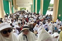 211 Jemaah Haji Asal Pekanbaru yang Tergabung dalam Kloter 10 Berangkat Menuju Embarkasi Batam