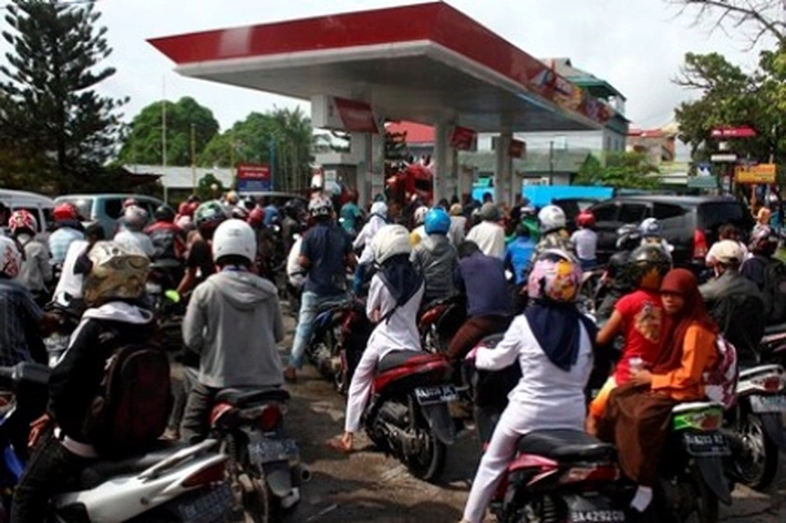 Pemprov Riau Bergerak Cepat Atasi Keluhan Masyarakat Soal BBM yang Sempat Tersendat di SPBU
