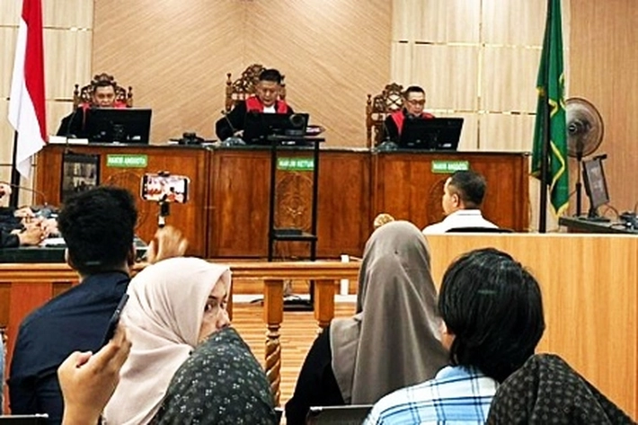 Sidang Abdul Wahid Minta Hadirkan Plt Gubri, 'Apakah Ini Pertanda akan Terungkap Kejahatan Kerah Putih?'