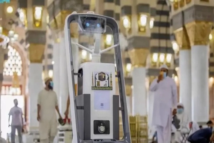 Arab Saudi Buat Transformasi Layanan Haji Berbasis Teknologi dengan Robot Pintar yang Bisa Bicara 69 Bahasa