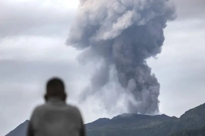 Empat Hari Setelah Erupsi Gunung Dukono Sudah Tewaskan Dua Pendaki Singapura dan Satu dari Indonesia