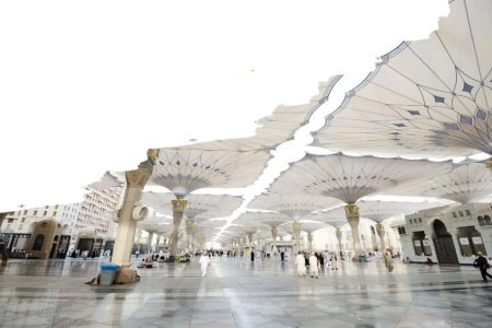 Umrah Berkali-kali Saat di Mekkah, Apakah Dianjurkan?