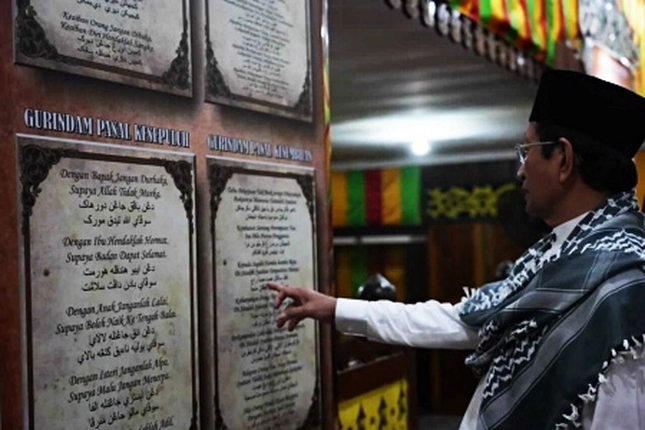 Budaya Melayu Berakar di Asia Tenggara yang di Dominasi Oleh Nilai-nilai Islam