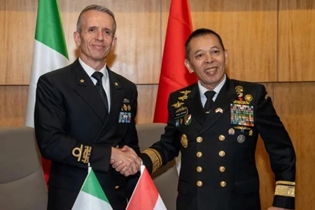 TNI AL dan Italia Bicarakan Integrasi Teknologi Siber Bawah Laut