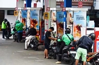 Pemerintah Tak Naikkan Harga BBM Subsidi Meski Kurs Rupiah Melemah