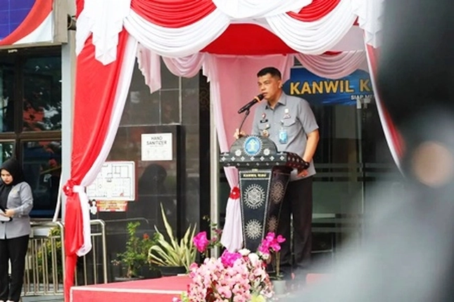  Kemenkum Riau Gelar Upacara Peringatan Hari Lahir Pancasila 2026 yang Komitmen jaga Persatuan dan Perdamaian
